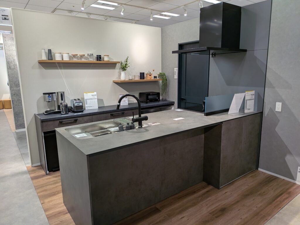 ノクトの組み合わせ例_リクシル新宿ショールーム20206年最新_グレージュスタッコ