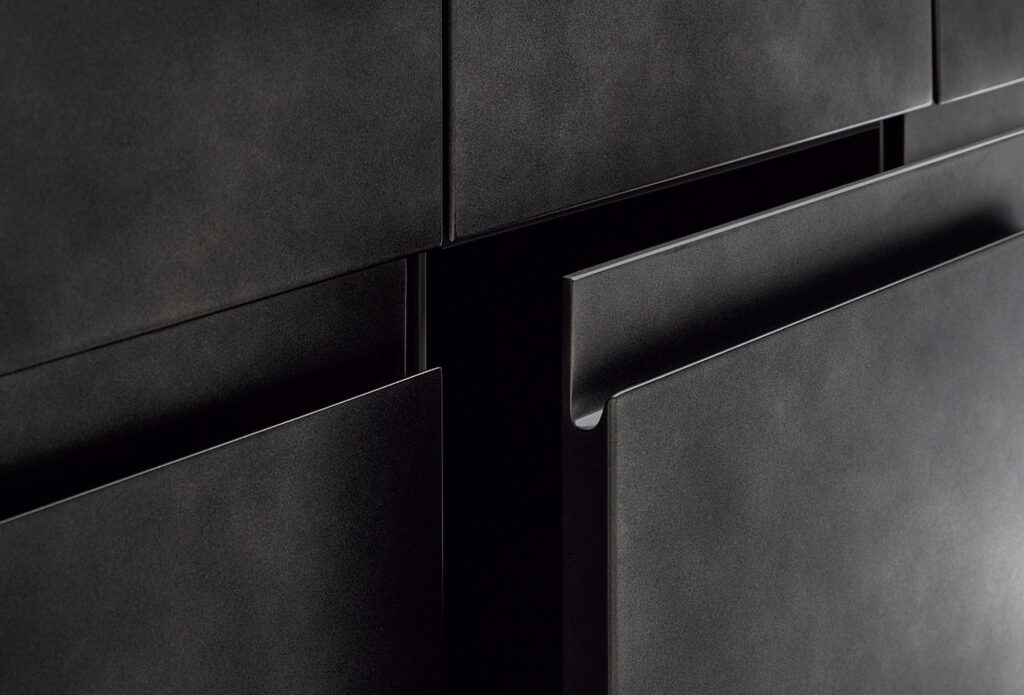 ハンドルレスの手かけデザインですっきり_リシェル