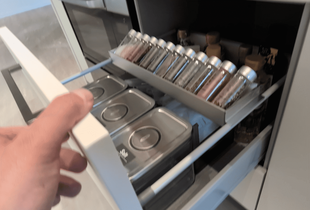 スペシャリストによる収納コーディネート_3